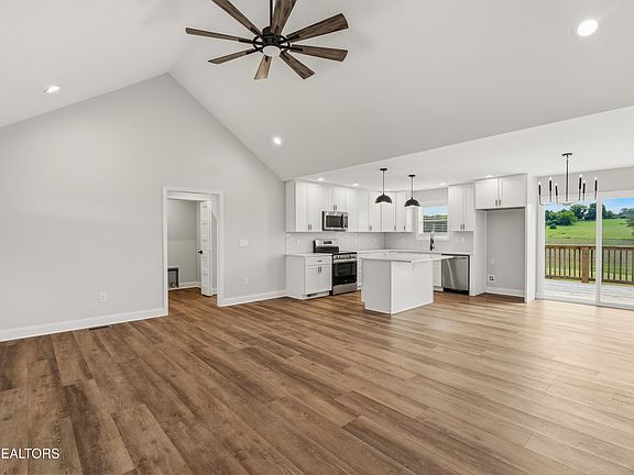 5th image of 254 Thompson Rd