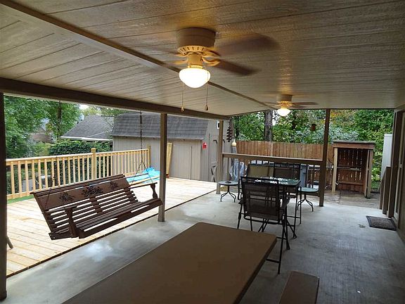 3rd image of 221 Fernwood Dr