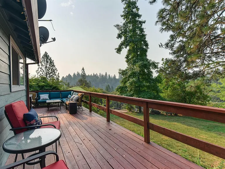 1155 Swanson Ln — Photo 35