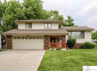 11754 Meredith Ave, Omaha, NE 68164