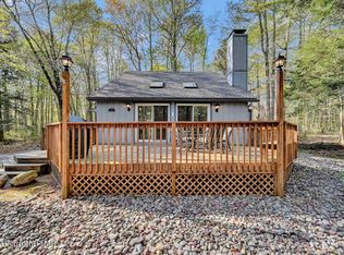 1356 Pine Cone Rd, Pocono Pines, PA 18350