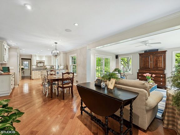 5th image of 1227 Canterbury Ln