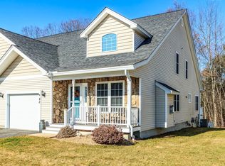 43 Arbor Cir, Litchfield, NH 03052