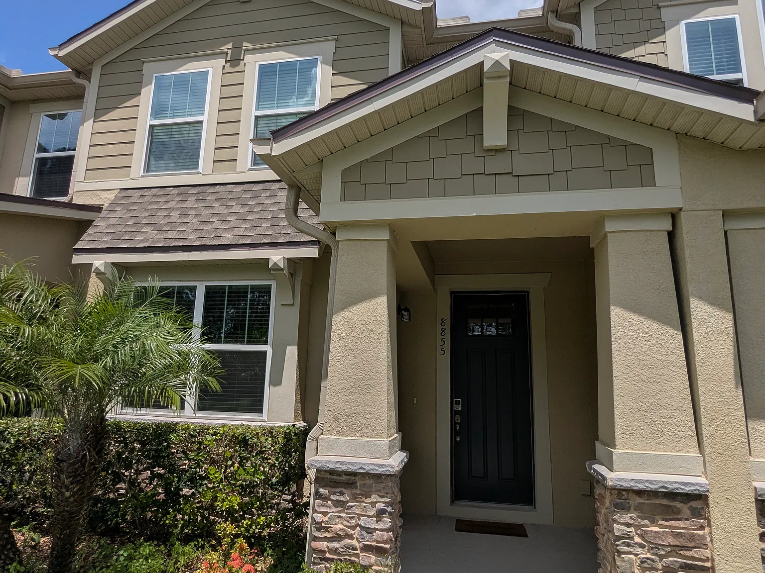 3 bed, 1578 sqft, $2,650 — Photo 2
