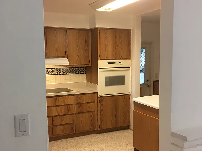 Utah Ave — Photo 12
