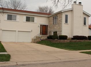 1961 Towner Ln, Glendale Heights, IL