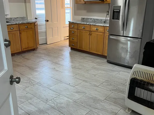 143 Charlton St #1, Southbridge, MA 01550