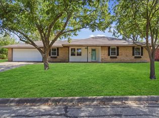 2108 N Center St, Bonham, TX 75418