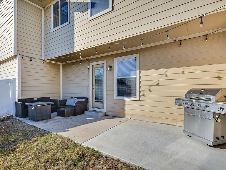 1410 Davis Mountain Loop — Photo 18