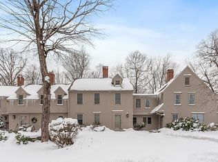 6 Wintergreen Ct, Lunenburg, MA 01462