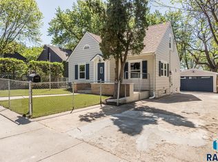 1205 W 14th St, Sioux Falls, SD 57104