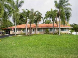 5810 SW 195th Ter, Southwest Ranches, FL 33332