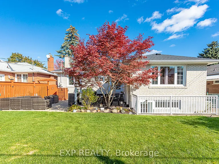 78 Brampton Rd #LOWER — Photo 19