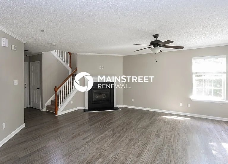 1325 Crestfield Dr — Photo 5