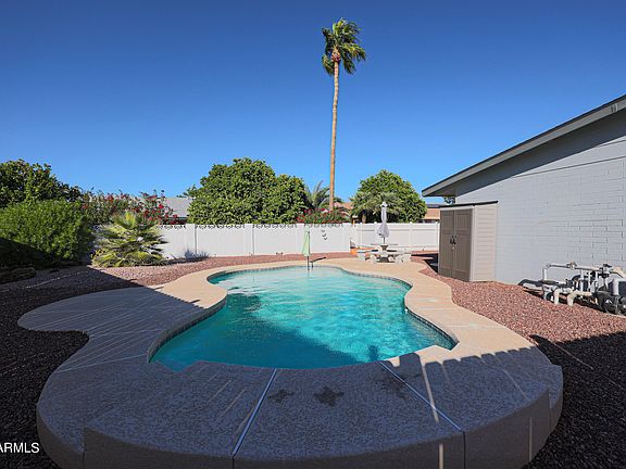 2nd image of 10446 W Cheryl Dr