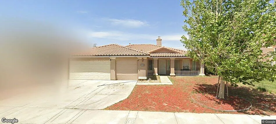 5647 Lighthouse Ln