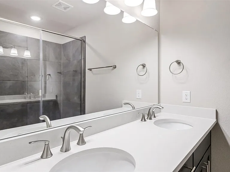 6717 Glimfeather Dr — Photo 16