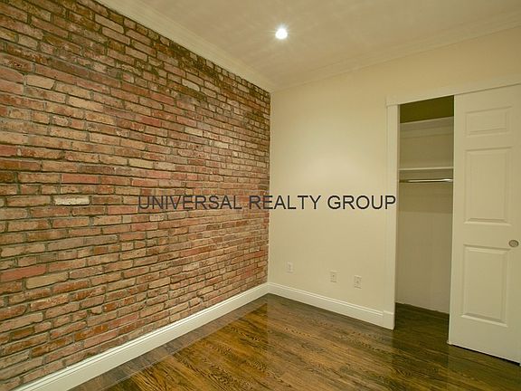 4th image of 333 E 9th St APT 3