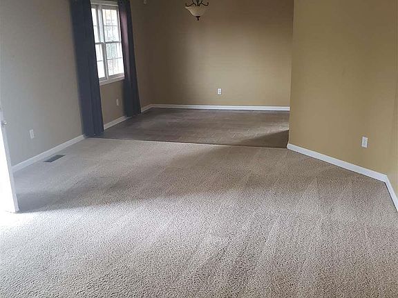 4th image of 190 Hillington Dr