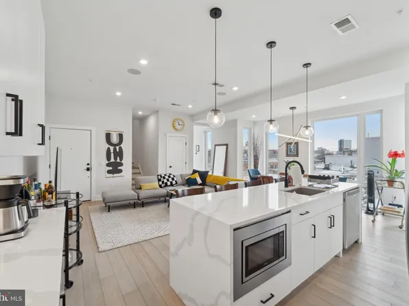 1754 Wylie St #5, Philadelphia, PA 19130