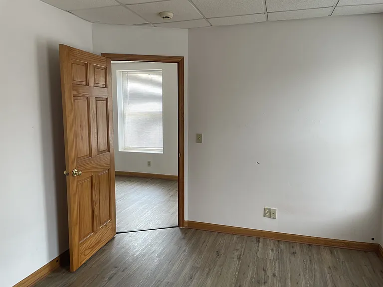 341 Main St — Photo 4