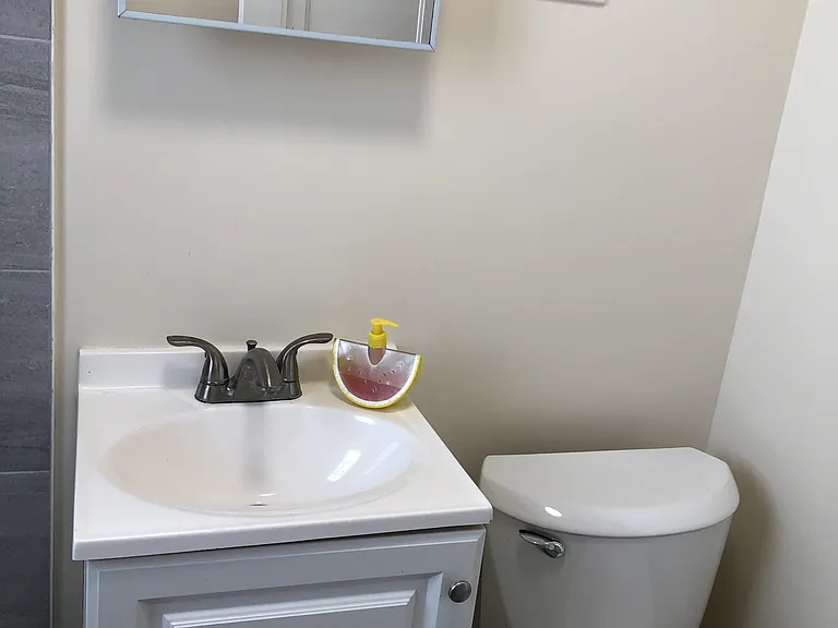 5751 W Gunnison St #1 — Photo 10