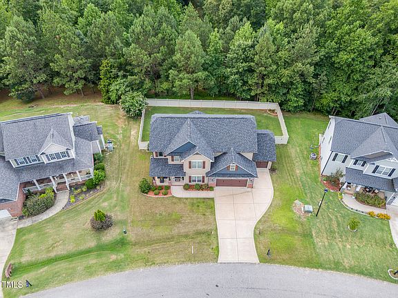3rd image of 66 Northcliff Ct