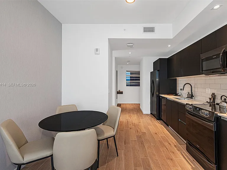 398 NE 5th St #3711 — Photo 8