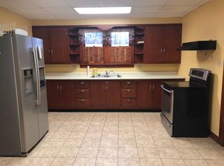 1612 W Cherry St, Herrin, IL 62948