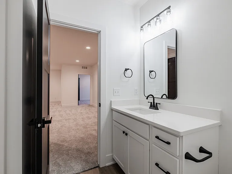8620 S 49th St — Photo 44