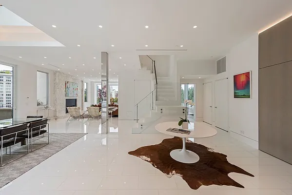 Sold by Nest Seekers International | media 3