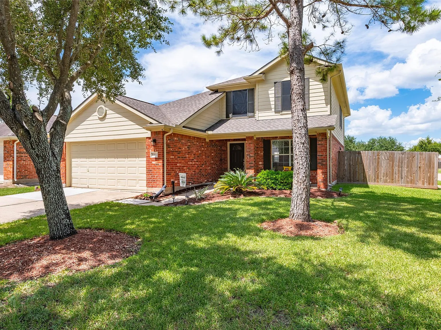 4 bed, 2.5 bath, 2464 sqft, $2,550 — Photo 4