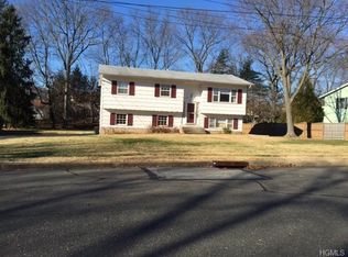 139 Sleepy Hollow Ln, Congers, NY 10920