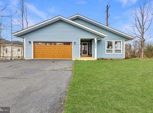 5850 Anthony Dr, Woodbridge, VA 22193