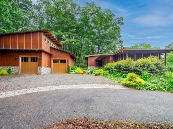 141 Old County Rd, Lincoln, MA 01773