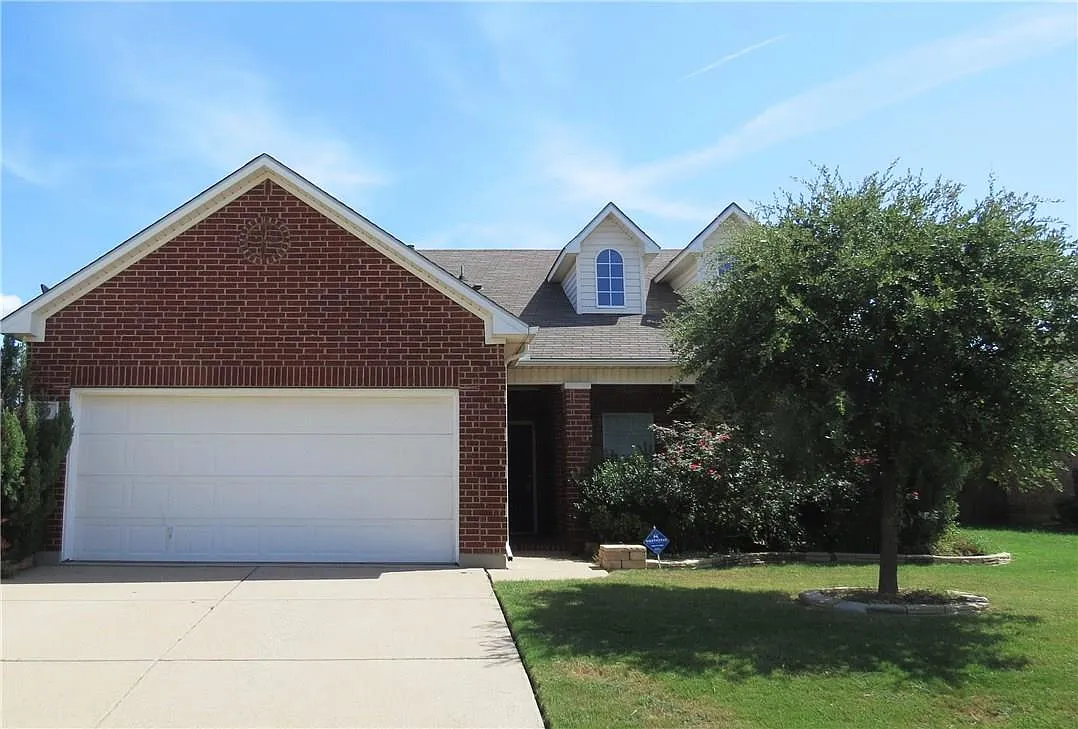 3 bed, 1516 sqft, $2,100 — Photo 2