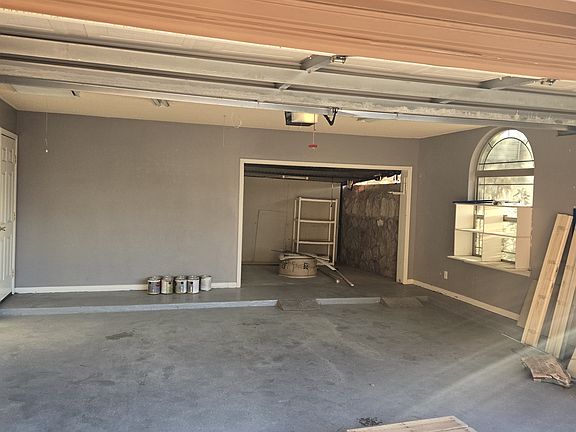2nd image of 804 Bella Cumbre Dr