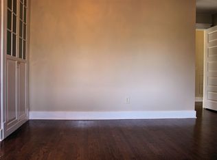 323 Stuart Ave APT 1, Kalamazoo, MI 49007