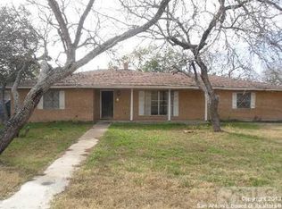 1385 Woelke Rd, Seguin, TX 78155