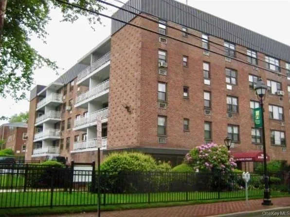 124 Smith Street #3B, Freeport, NY 11520
