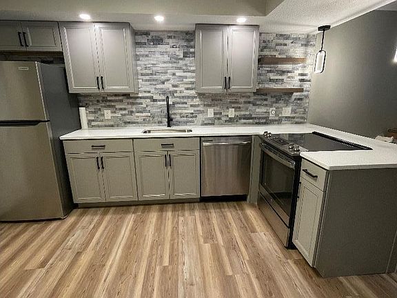 4th image of 4234 Pinehurst Circle #L2