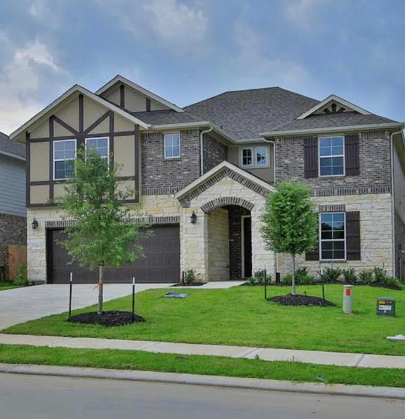 4 bed, 3.5 bath, 3500 sqft, $3,500 — Photo 1