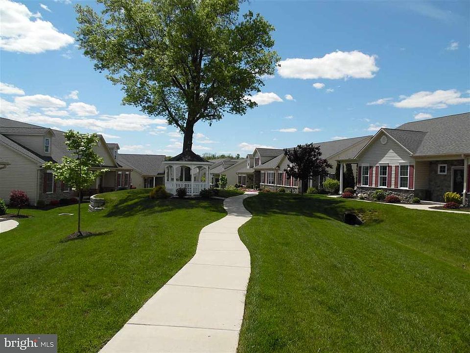 2nd image of 6951 Derrick Dr