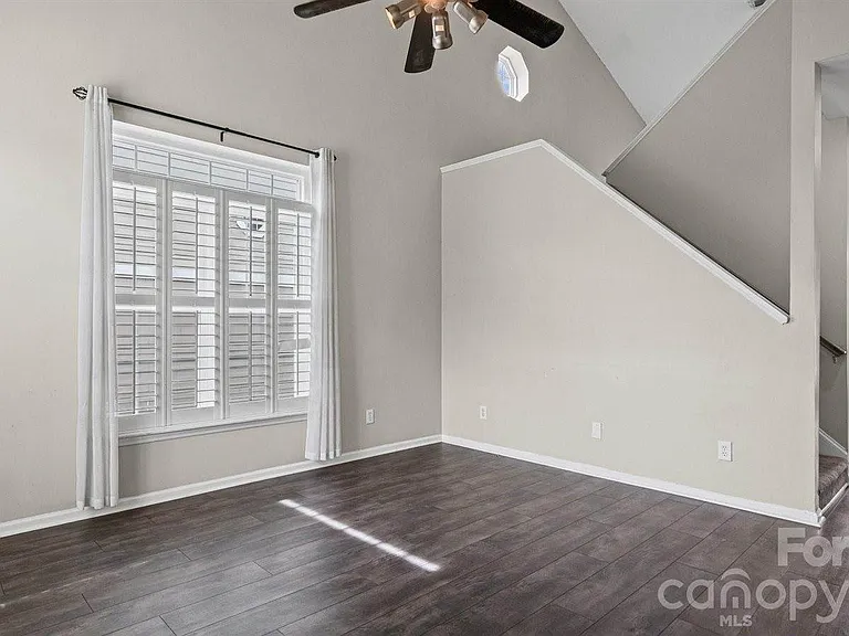 125 Forest Ridge Rd — Photo 7