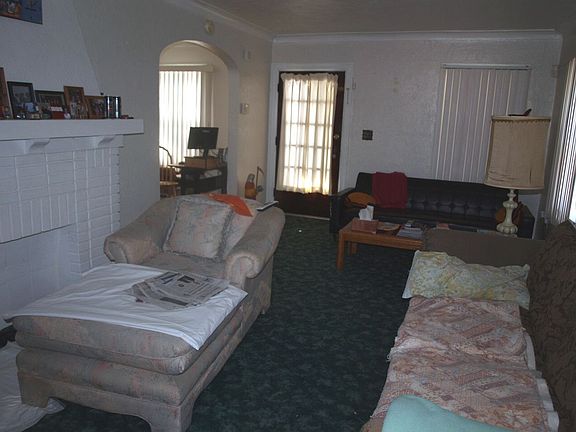 Living room 2nd view
