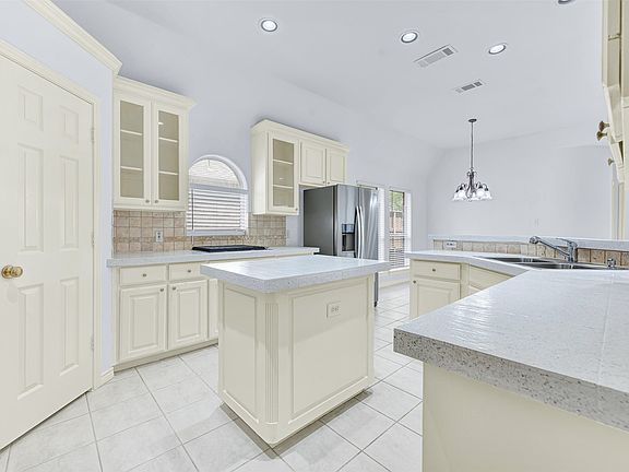 4th image of 2505 Timber Ridge Dr