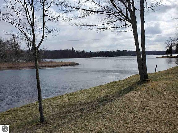 5th image of 5444 E Lake Dr