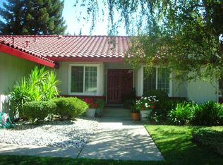 7037 Pocket Rd, Sacramento, CA 95831