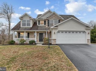 2001 Laura Ln, Harrisburg, PA 17110