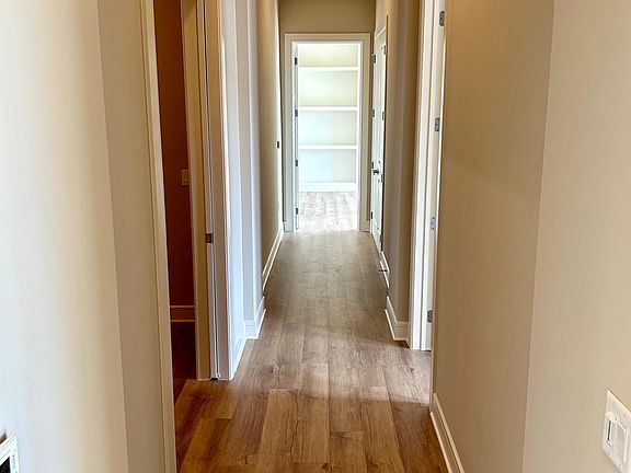 4th image of 2212 McKinney Ave Penthouse 3